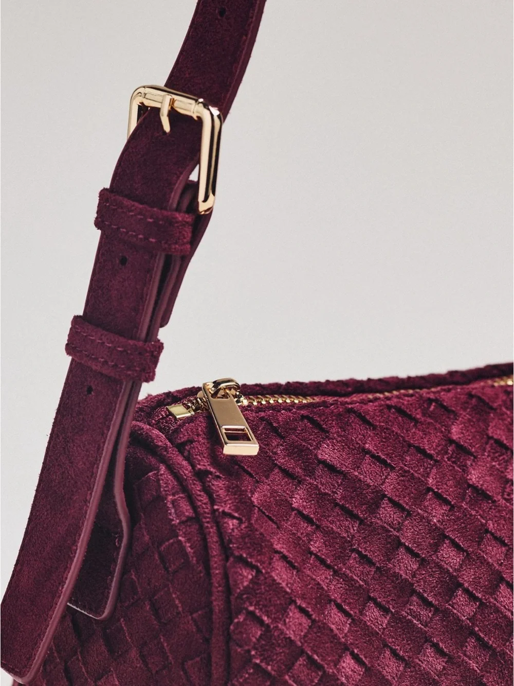 Anthropologie Woven faux suede Burgundy Shoulder Bag with Gold Accent - Picture 3 of 4